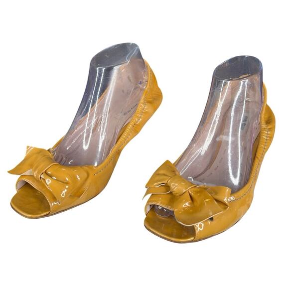 Miu Miu Women’s Beige Patent Leather Bow Crystal Studded Pumps Size 40.5 US 9.5 - Picture 6 of 14